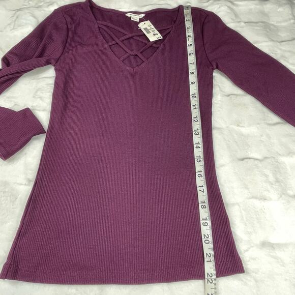 🔥NWT Aeropostale Criss Cross Long Sleeve Slim Fit Purple T-Shirt Women Size S - Picture 8 of 8